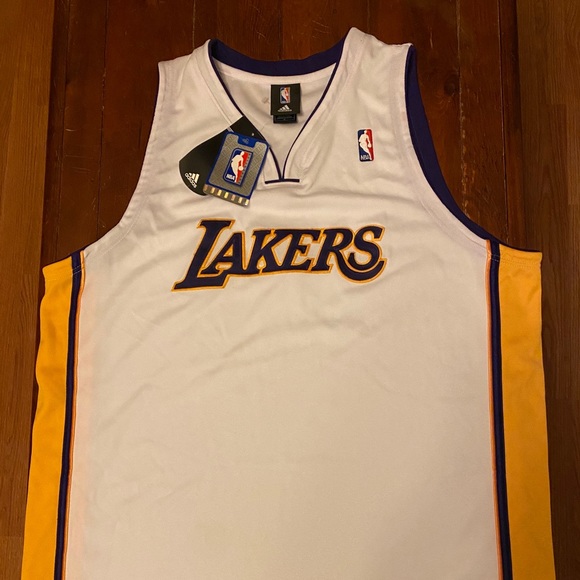 current lakers jersey